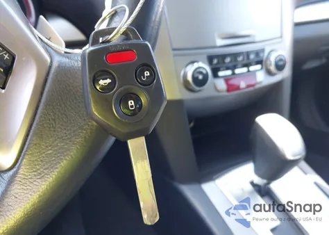 2014 Subaru Outback 2.5I Premium z USA, uszkodzony, nr VIN 4S4BRBCC7E3300751